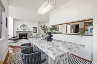 Photo #6: 422698289 Listing
