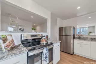 Photo #6: 422698300 Listing