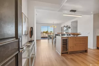 Photo #4: 422698995 Listing 