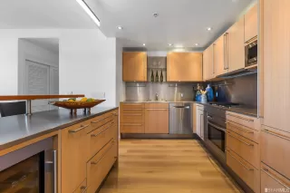 Photo #5: 422698995 Listing 