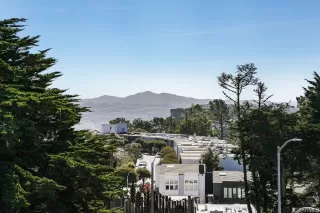 Photo #6: 422699048 Listing