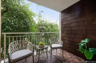 Photo #5: 422700482 Listing