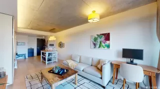 Photo #5: 422701423 Listing