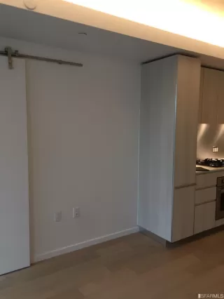 Photo #6: 422701502 Listing