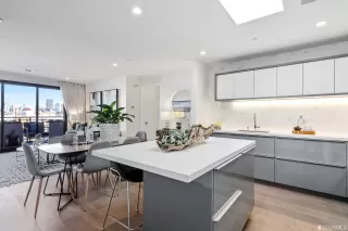 Photo #4: 422701890 Listing