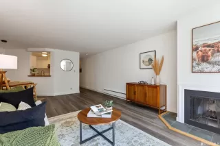 Photo #6: 422703389 Listing