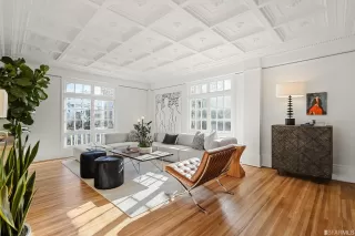 Photo #3: 422703448 Listing