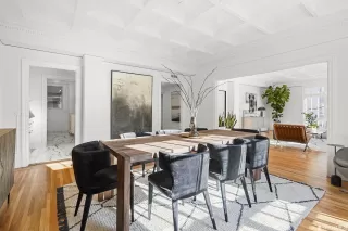 Photo #5: 422703448 Listing