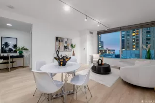 Photo #1: 422703629 Listing 