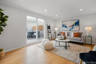 Photo #6: 422704546 Listing