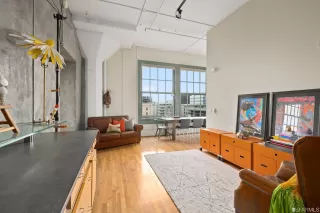 Photo #3: 422705576 Listing 