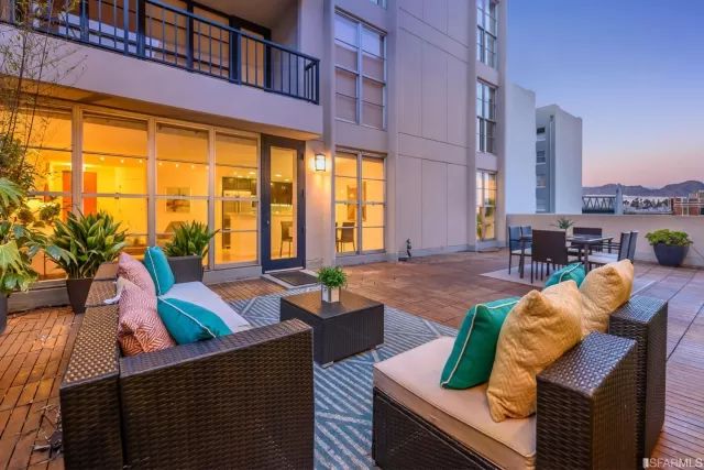 MLS: 422705712 Condo For Sale