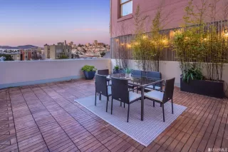 Photo #2: 422705712 Listing