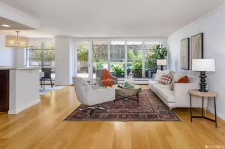 Photo #3: 422705712 Listing