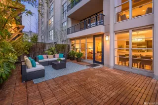 Photo #4: 422705712 Listing