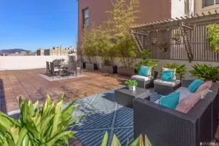 Photo #5: 422705712 Listing