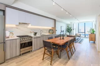 Photo #5: 422706317 Listing 