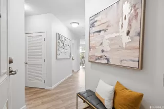 Photo #4: 422706734 Listing