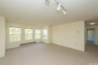 Photo #1: 422707558 Listing