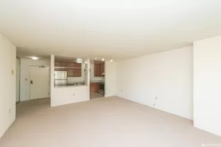 Photo #5: 422707558 Listing