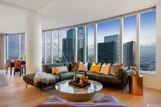 Photo #4: 422707761 Listing 