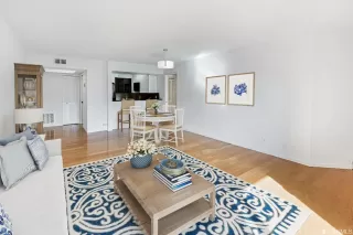 Photo #3: 422708471 Listing 