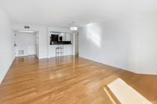 Photo #4: 422708471 Listing 