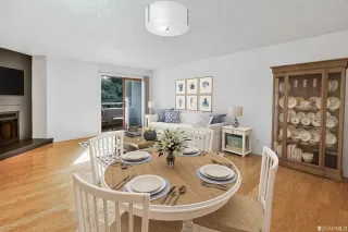 Photo #5: 422708471 Listing 