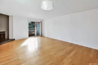 Photo #6: 422708471 Listing 