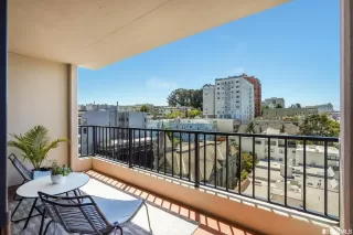 Photo #1: 422708510 Listing