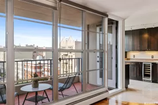 Photo #4: 422708510 Listing