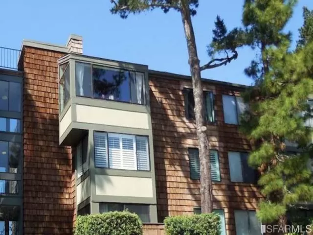 MLS: 422708550 Condo For Sale