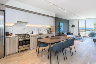 Photo #3: 422708849 Listing 