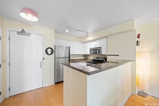 Photo #4: 422709150 Listing 