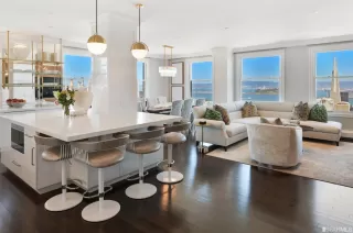 Photo #1: 422709648 Listing 