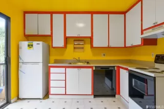 Photo #4: 422709863 Listing 