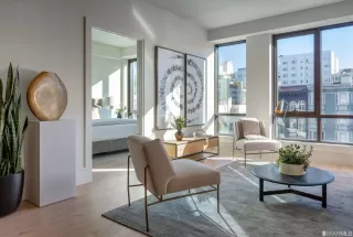 Photo #2: 422710140 Listing 