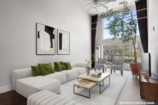 Photo #1: 422710228 Listing