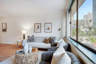 Photo #6: 422710255 Listing