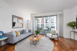 Photo #3: 422710535 Listing