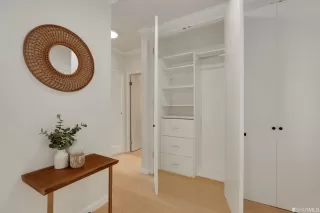 Photo #2: 422711406 Listing