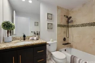 Photo #4: 422711406 Listing