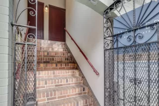 Photo #3: 422711439 Listing 