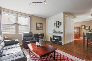 Photo #6: 422711577 Listing