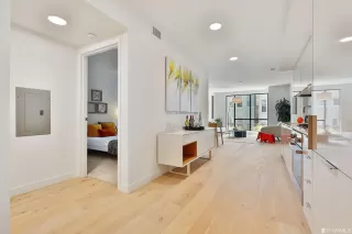 Photo #2: 422711755 Listing 