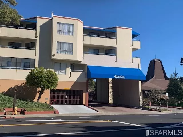 MLS: 422711763 Condo For Sale