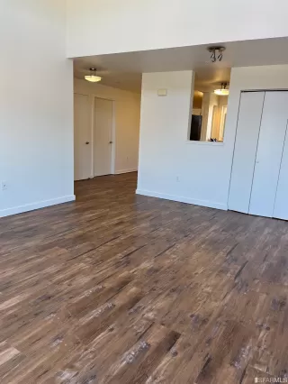 Photo #4: 422712013 Listing 