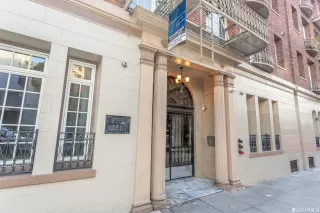 Photo #2: 422712391 Listing 