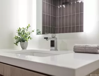 Photo #5: 422712479 Listing