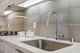 Photo #6: 422712481 Listing